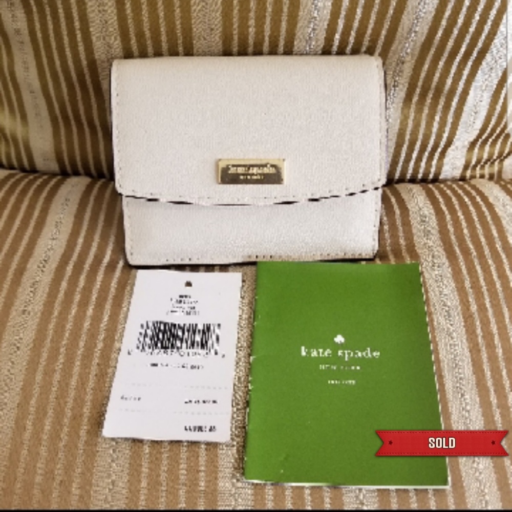 ❌SOLD❌Kate Spade Laurel Way Snap on Wallet